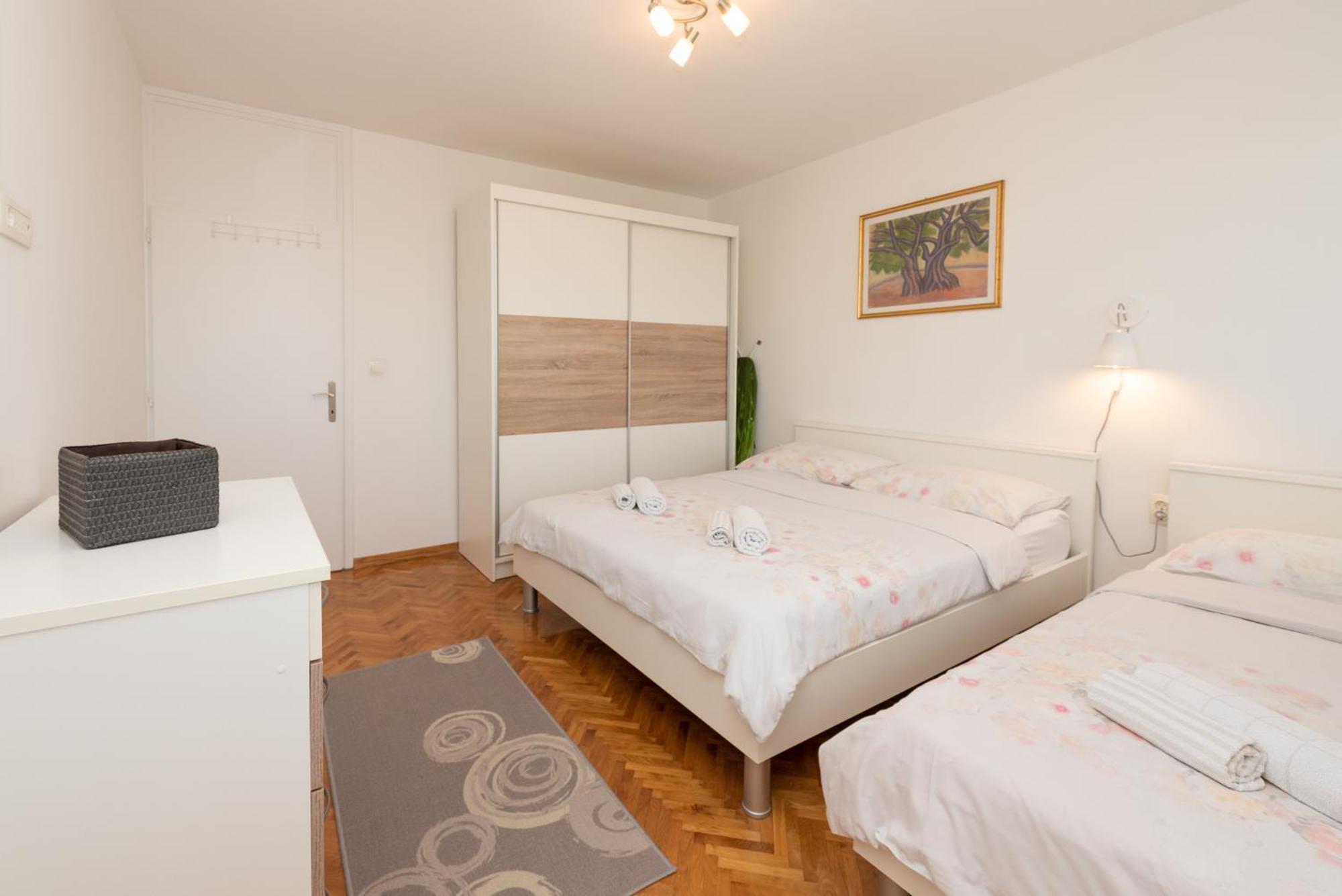 Apartament Happy